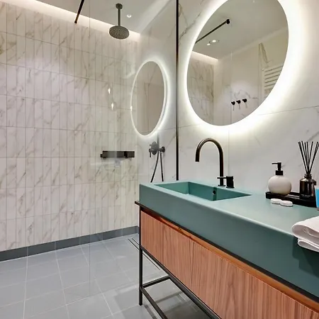 Deo Plaza Luxury By Blue Mandarin Lägenhet